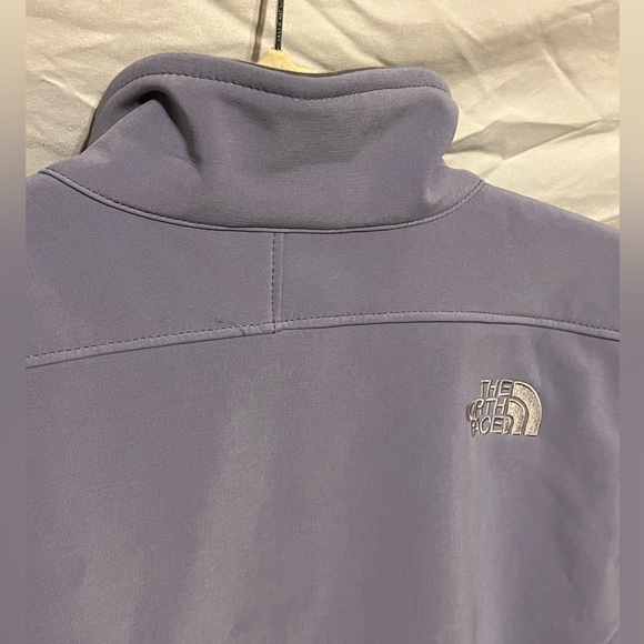SOLD Women’s The North Face Apex Bionic Soft Shell Jacket - Picture 9 of 10